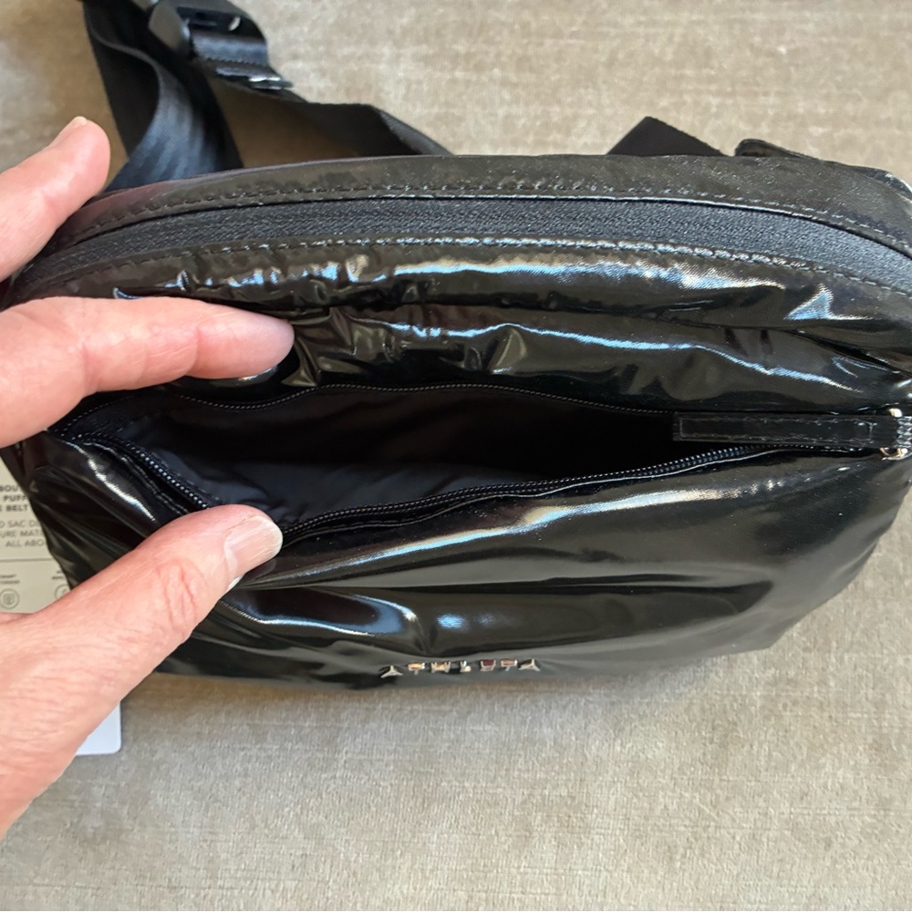 Athleta Bag NWT All About Shine Puff Large Belt Bag 🖤✔️ - Picture 7 of 12